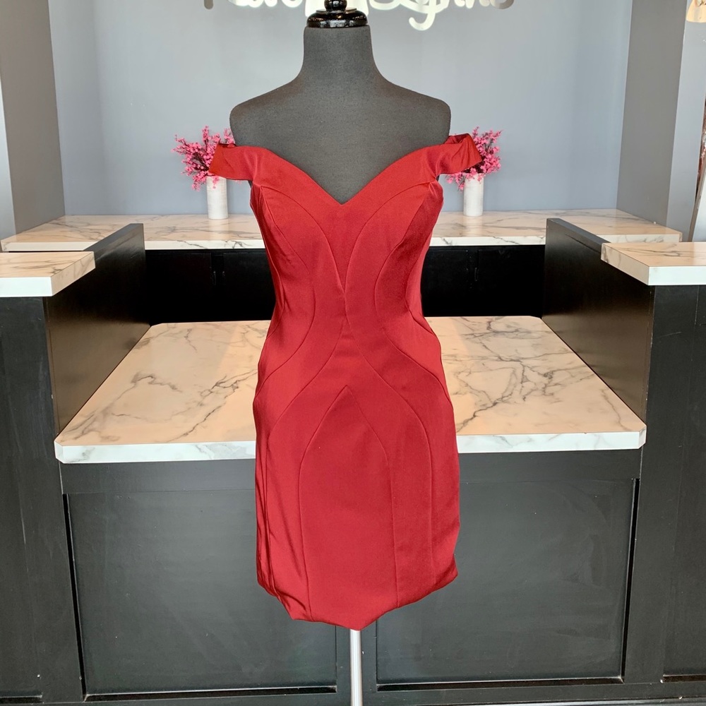 NWT Off the Shoulder Bodycon Dress
